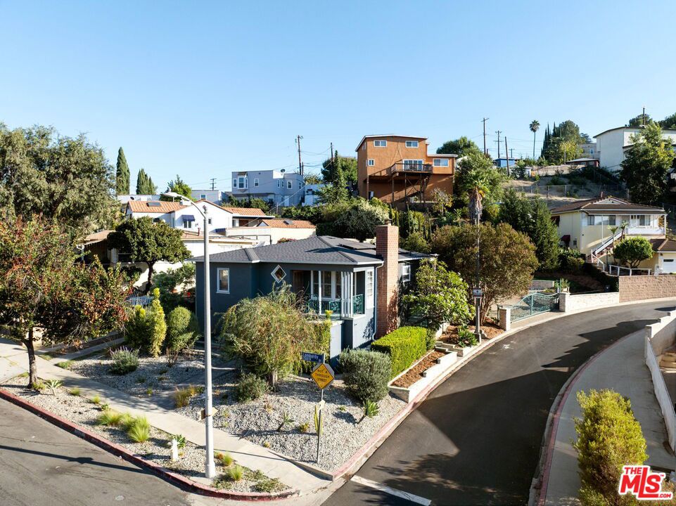 2533 Lombardy Boulevard Property Photo 36