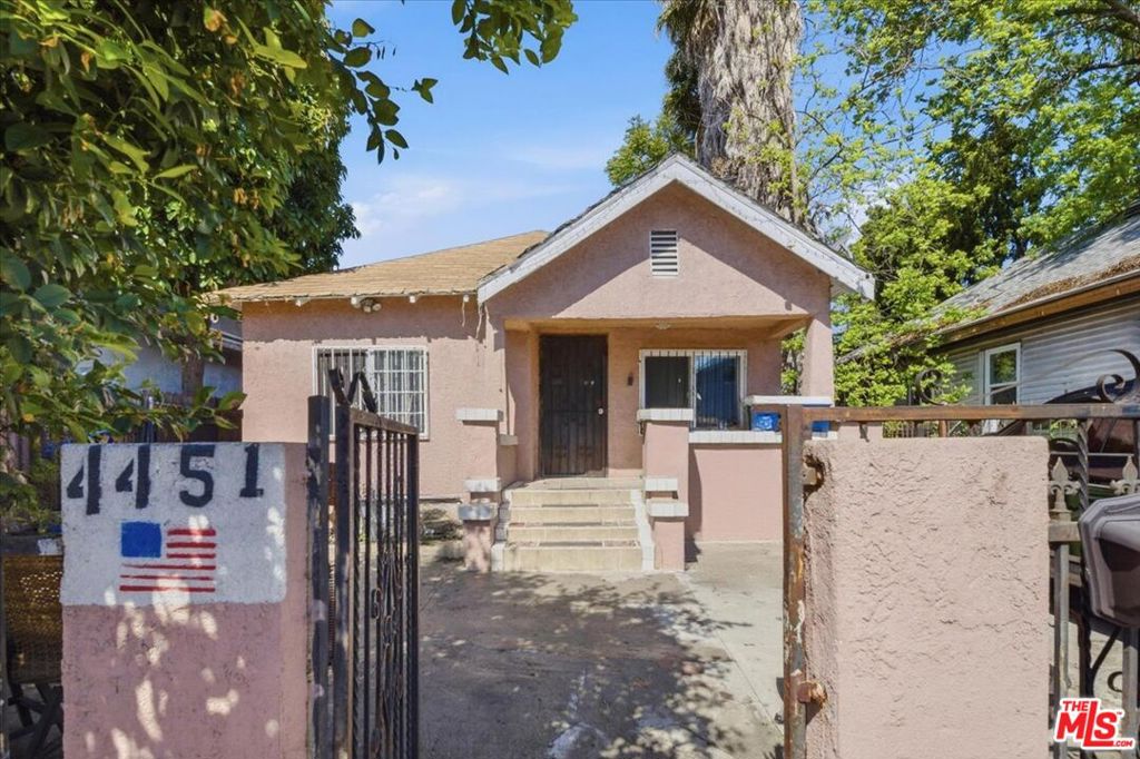 4451 Crocker Street Property Photo 1