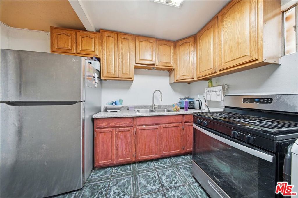 4451 Crocker Street Property Photo 4