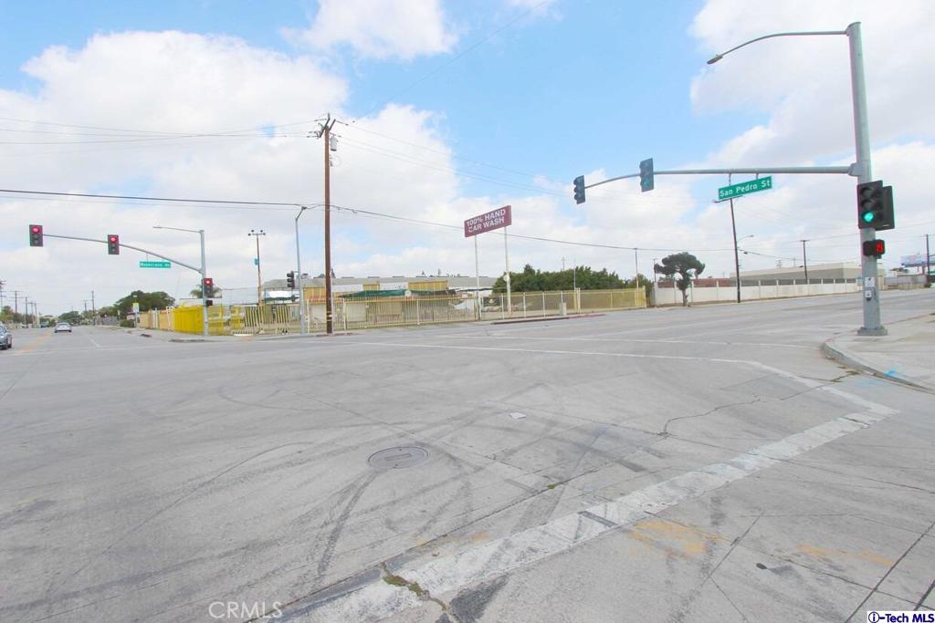 405 E Rosecrans Avenue Property Photo 4