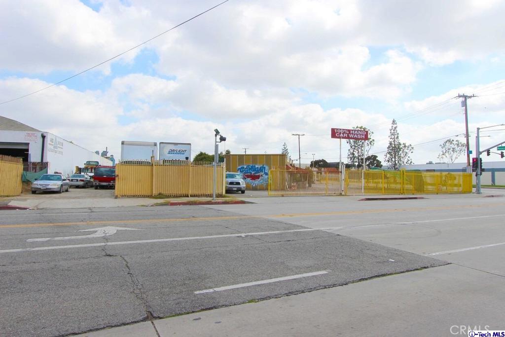 405 E Rosecrans Avenue Property Photo 5