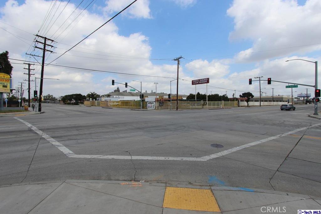 405 E Rosecrans Avenue Property Photo 21
