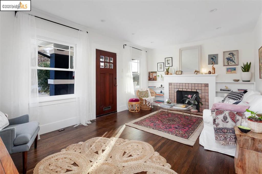 1227 Delaware St Property Photo 6