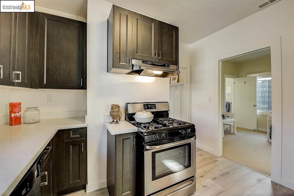 1042 61st St Property Photo 11