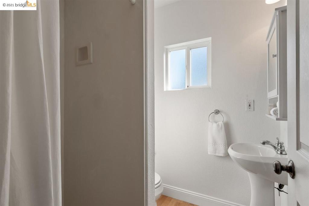 450 Lewis Ave Property Photo 28