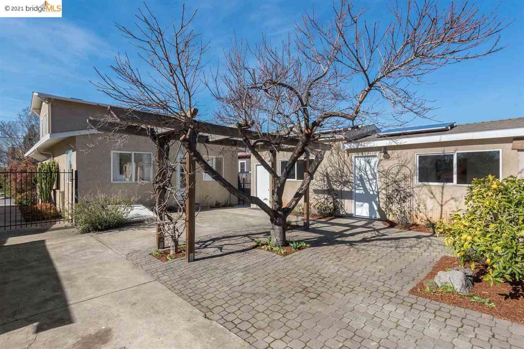 450 Lewis Ave Property Photo 32