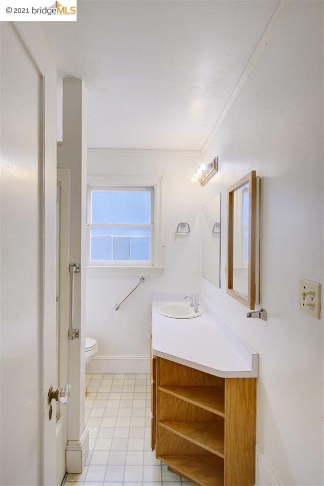 877 Alma Pl Property Photo 21