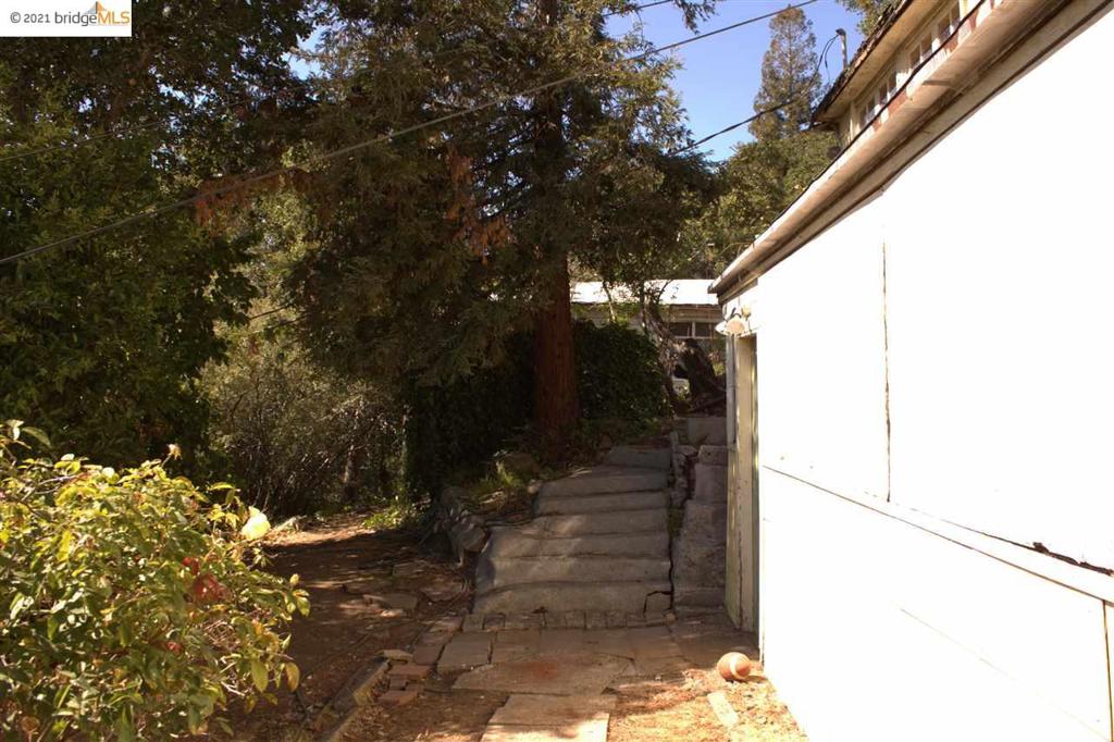 3286 Wisconsin St Property Photo 4