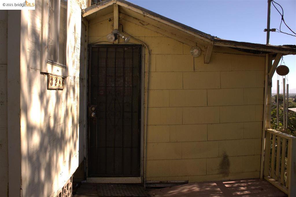 3286 Wisconsin St Property Photo 5