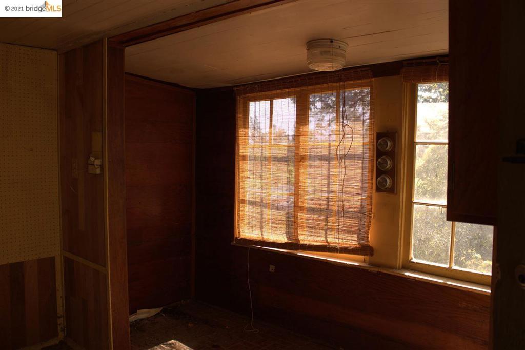 3286 Wisconsin St Property Photo 7