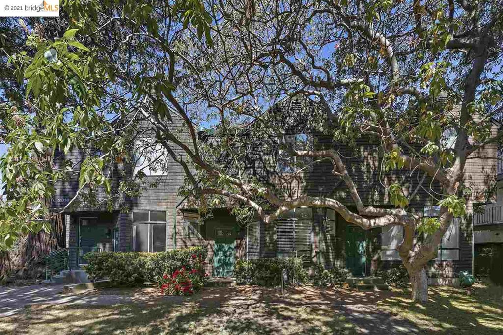 2014 Hearst Ave C Property Photo 2