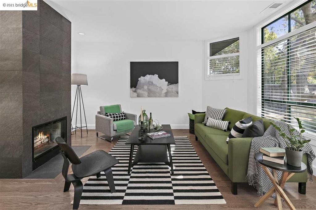 2014 Hearst Ave C Property Photo 5