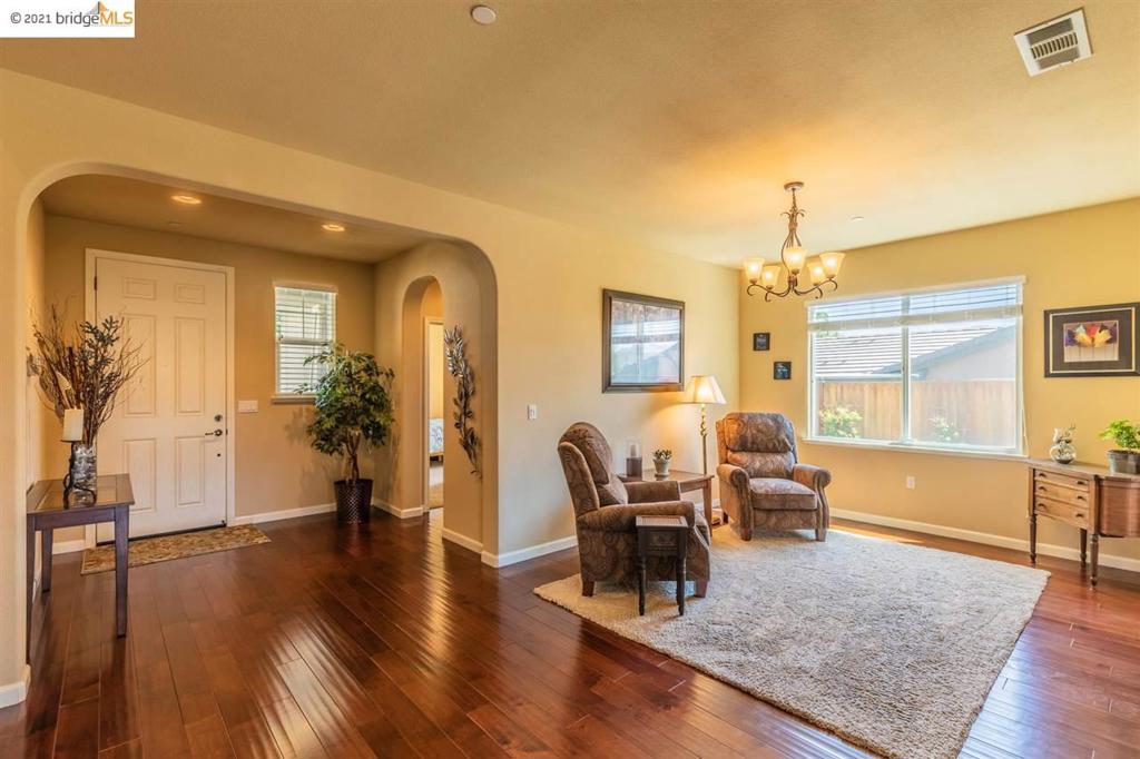 5600 Monaghan Way Property Photo 10