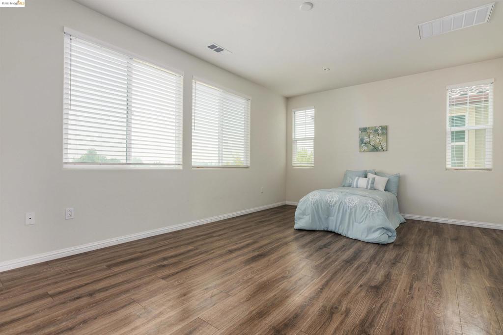 979 Princess Way Property Photo 19