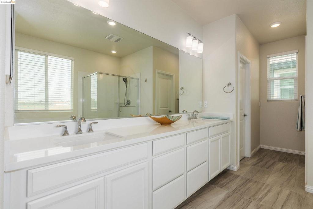 979 Princess Way Property Photo 21