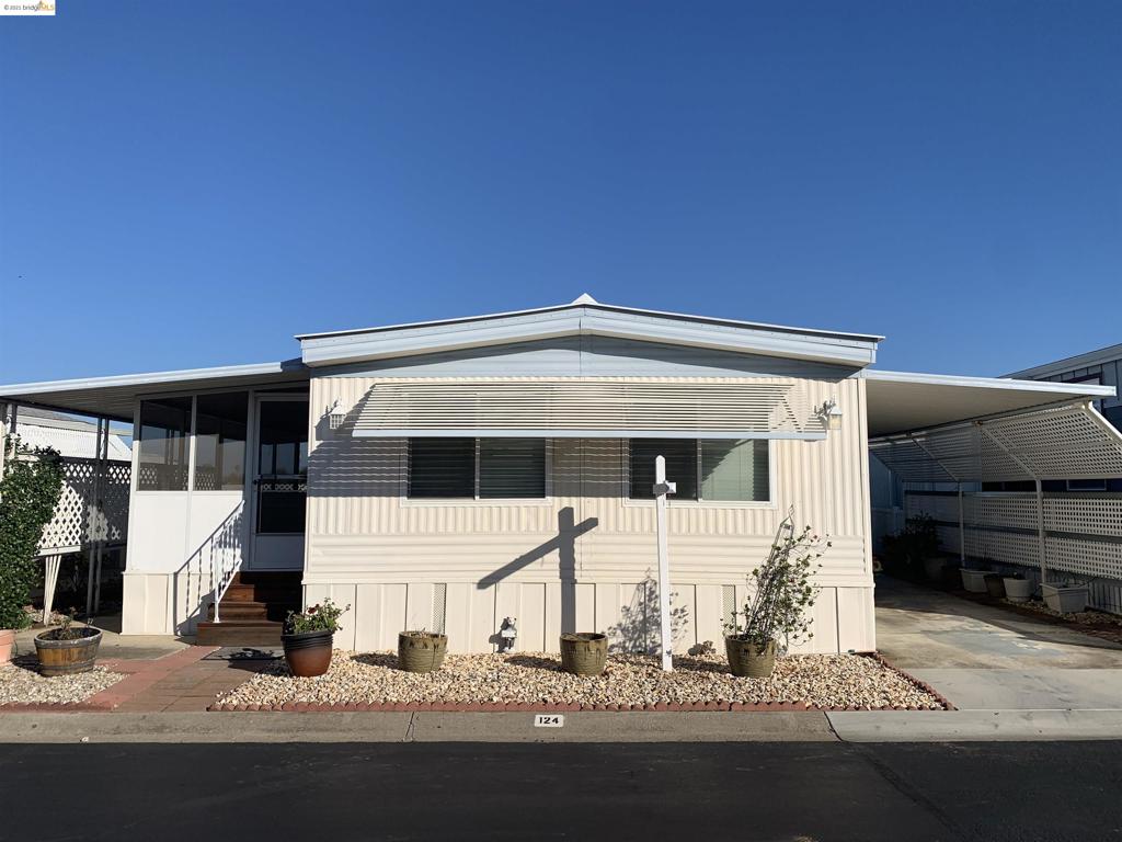 124 Zartop Street Property Photo 1