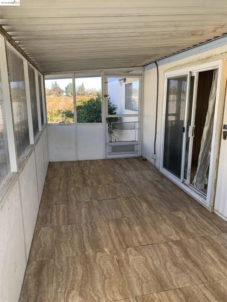 124 Zartop Street Property Photo 3