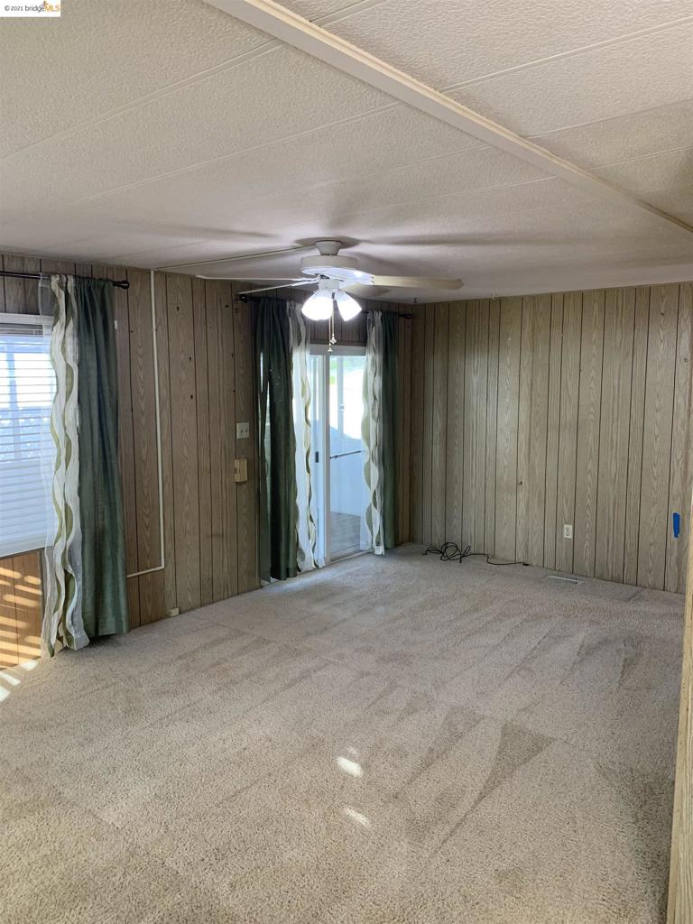 124 Zartop Street Property Photo 6
