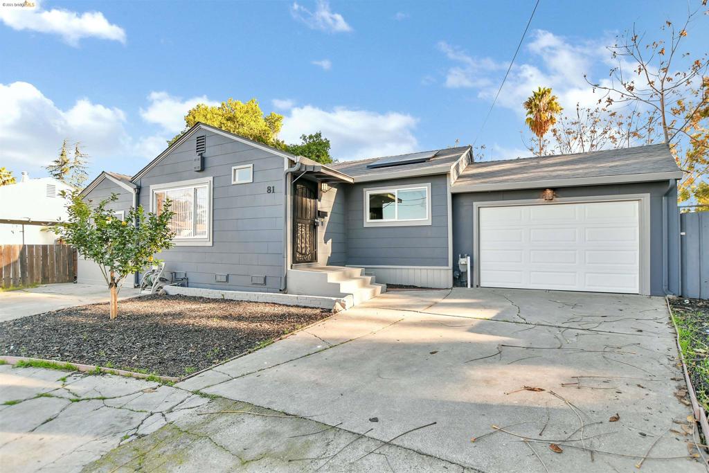 81 Woodview Rd Property Photo 1
