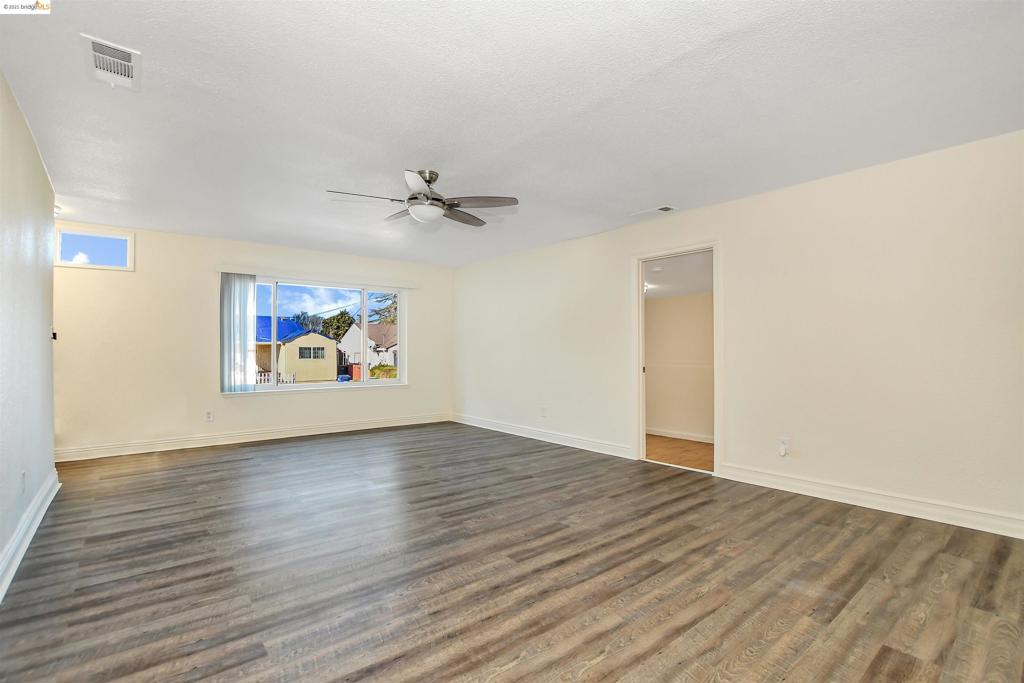 81 Woodview Rd Property Photo 5