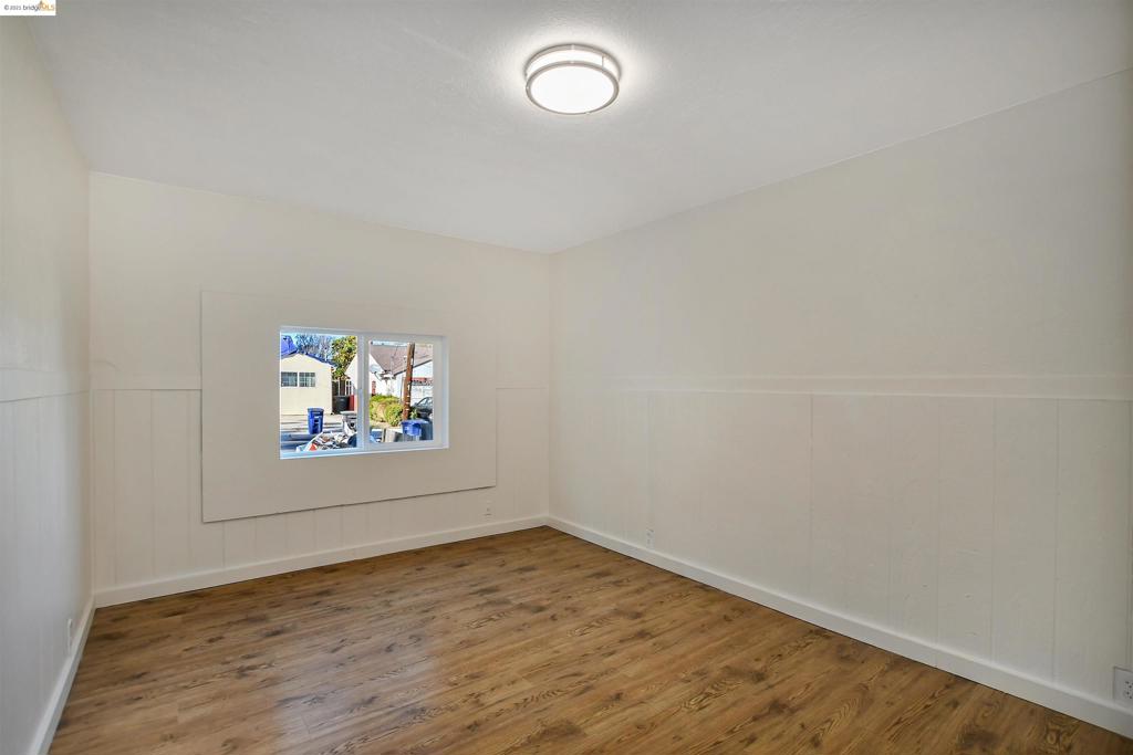 81 Woodview Rd Property Photo 6