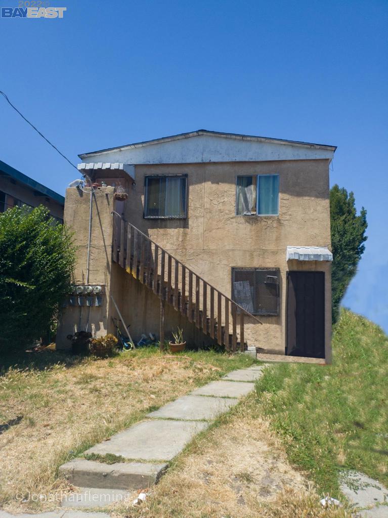 1080 67th St Property Photo 1