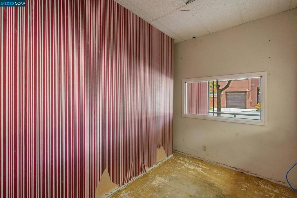 3615 Buchanan St Property Photo 10