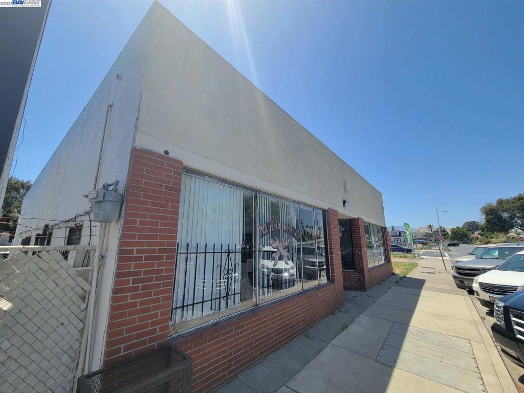 41029175 Property Photo 2