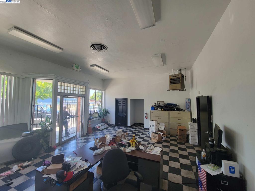 41029175 Property Photo 4
