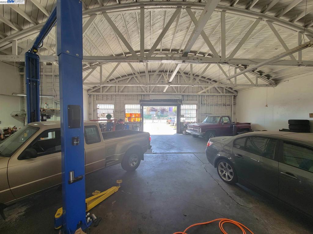 41029175 Property Photo 5