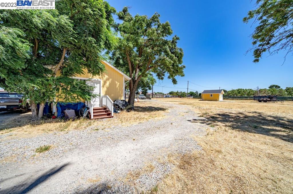 6381 Sellers Ave Property Photo 14