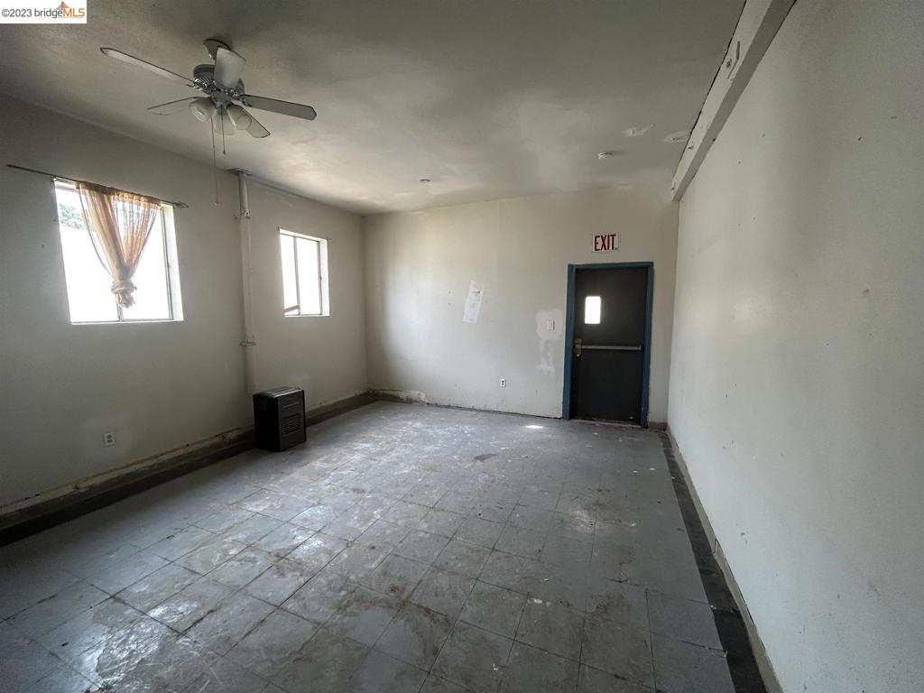 105 Nevin Ave Property Photo 2