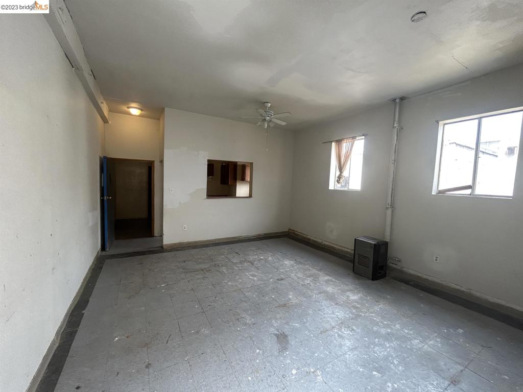 105 Nevin Ave Property Photo 3
