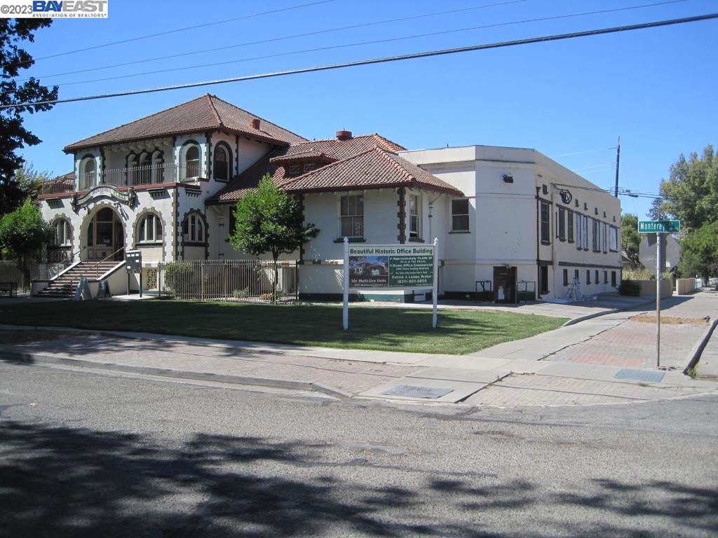 910 Monterey Street Property Photo 1