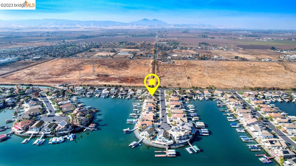 4050 Pier Point Property Photo 4
