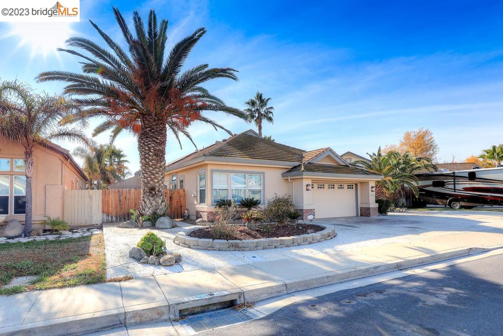 4050 Pier Point Property Photo 5