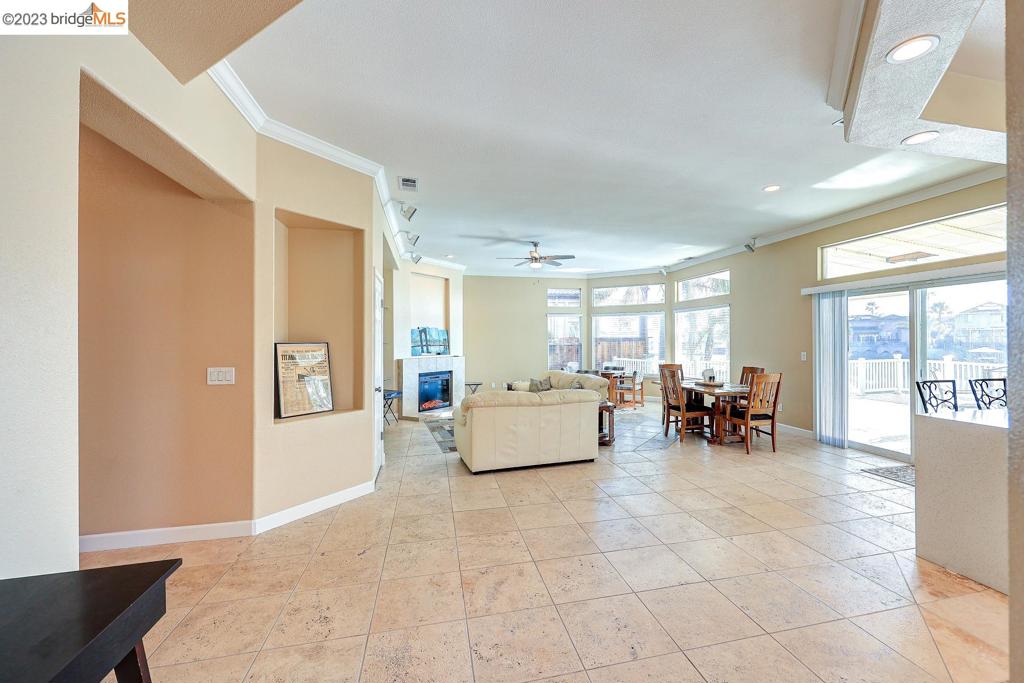 4050 Pier Point Property Photo 11