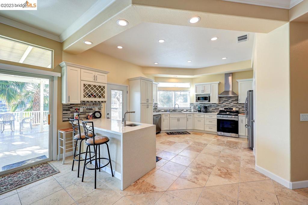4050 Pier Point Property Photo 12