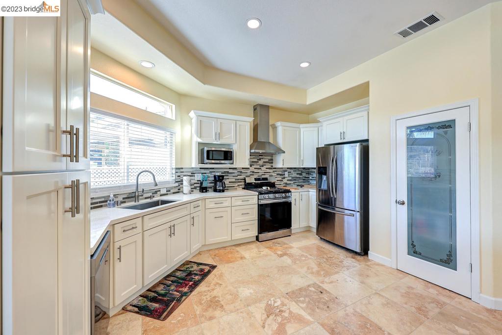 4050 Pier Point Property Photo 13