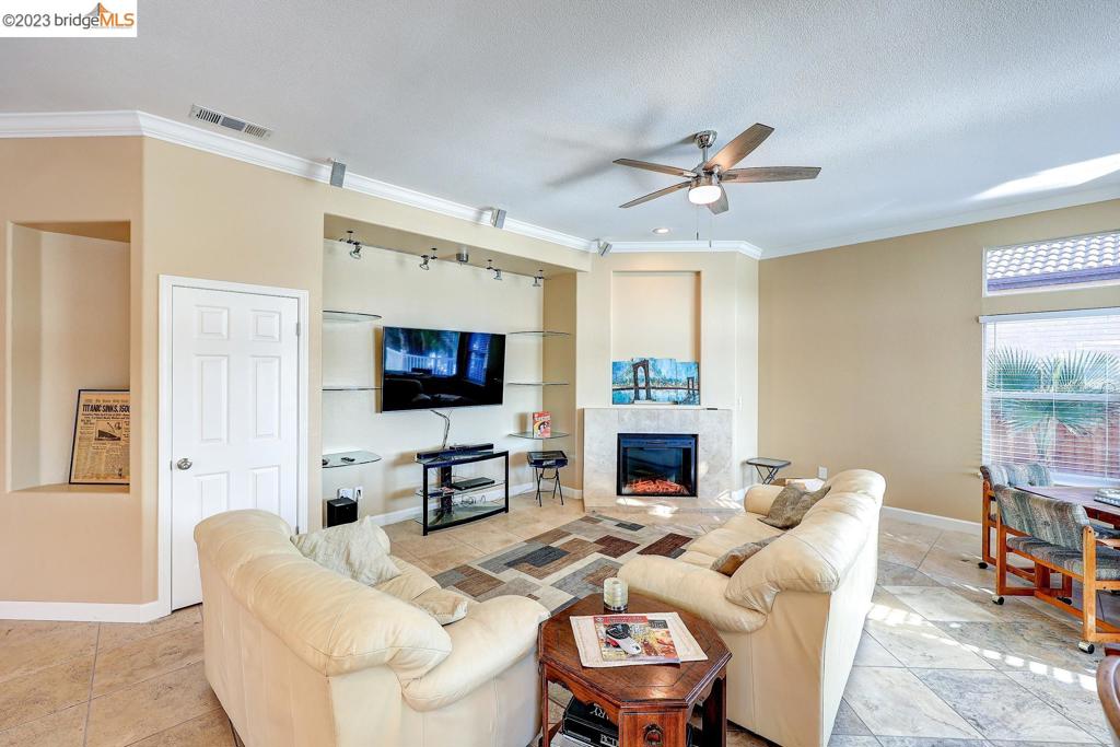 4050 Pier Point Property Photo 18