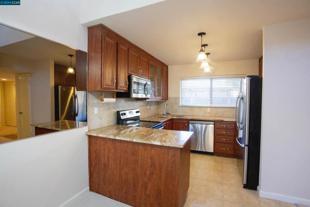 99 Cleaveland Rd Property Photo 3