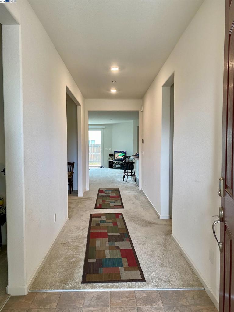 805 Stawell Dr Property Photo 3
