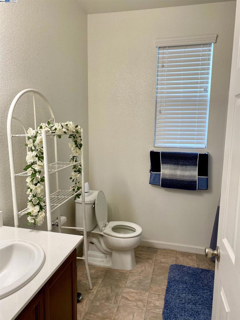 805 Stawell Dr Property Photo 15