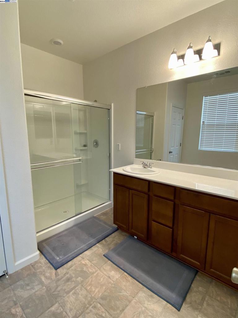 805 Stawell Dr Property Photo 25