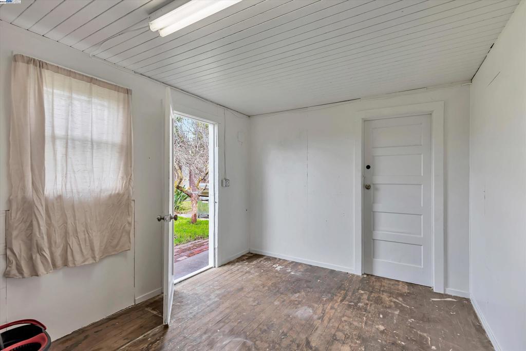 2031 103rd Ave Property Photo 43