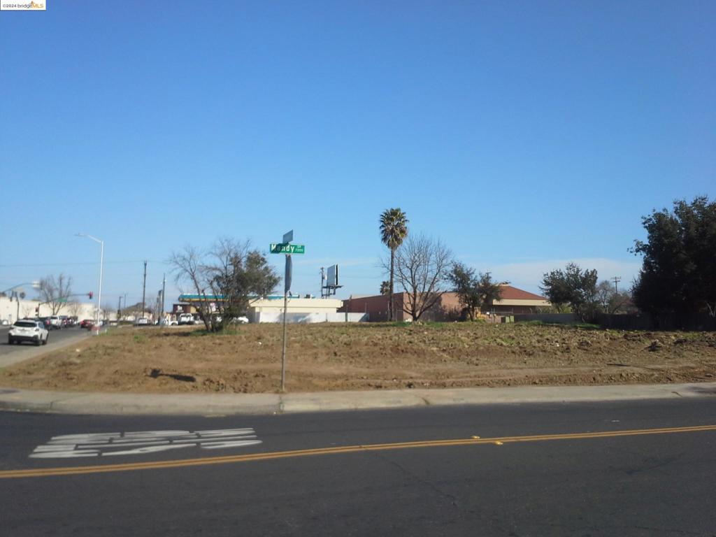 7200 Meadowgate Dr Property Photo 1