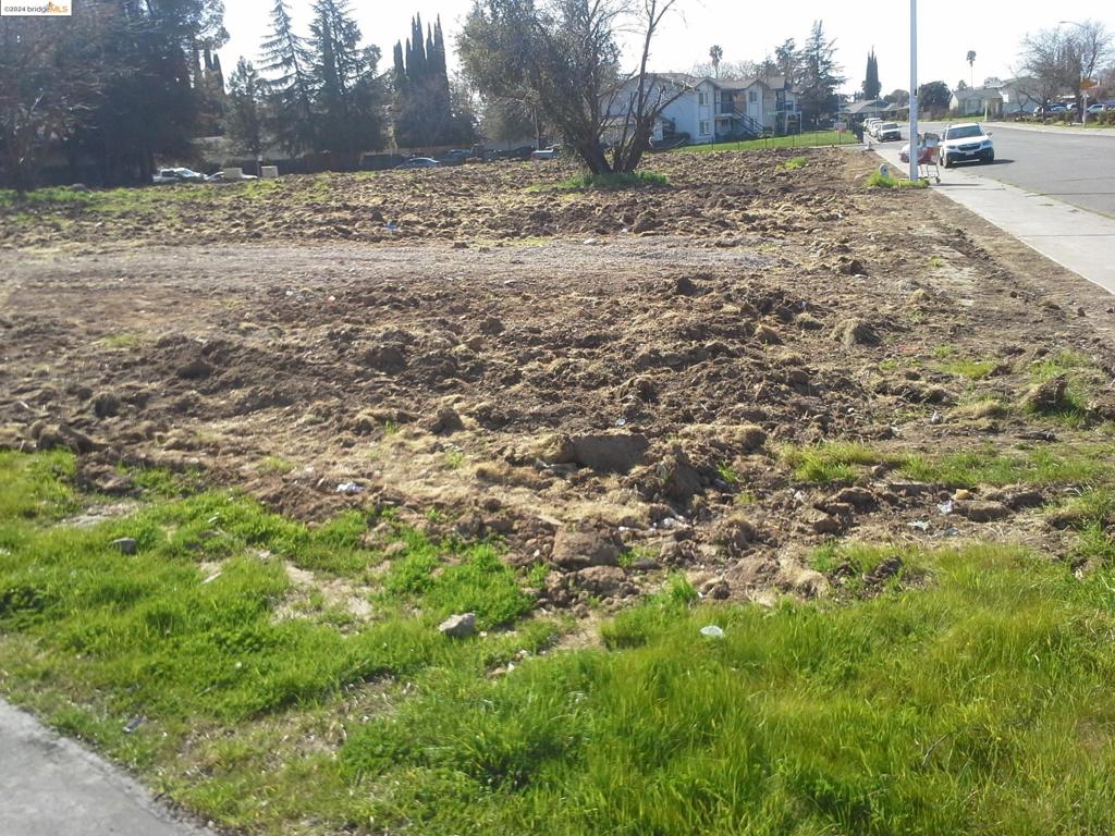 7200 Meadowgate Dr Property Photo 2