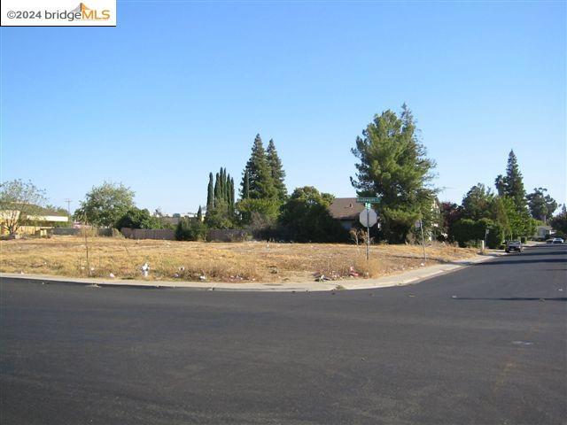 7200 Meadowgate Dr Property Photo 5