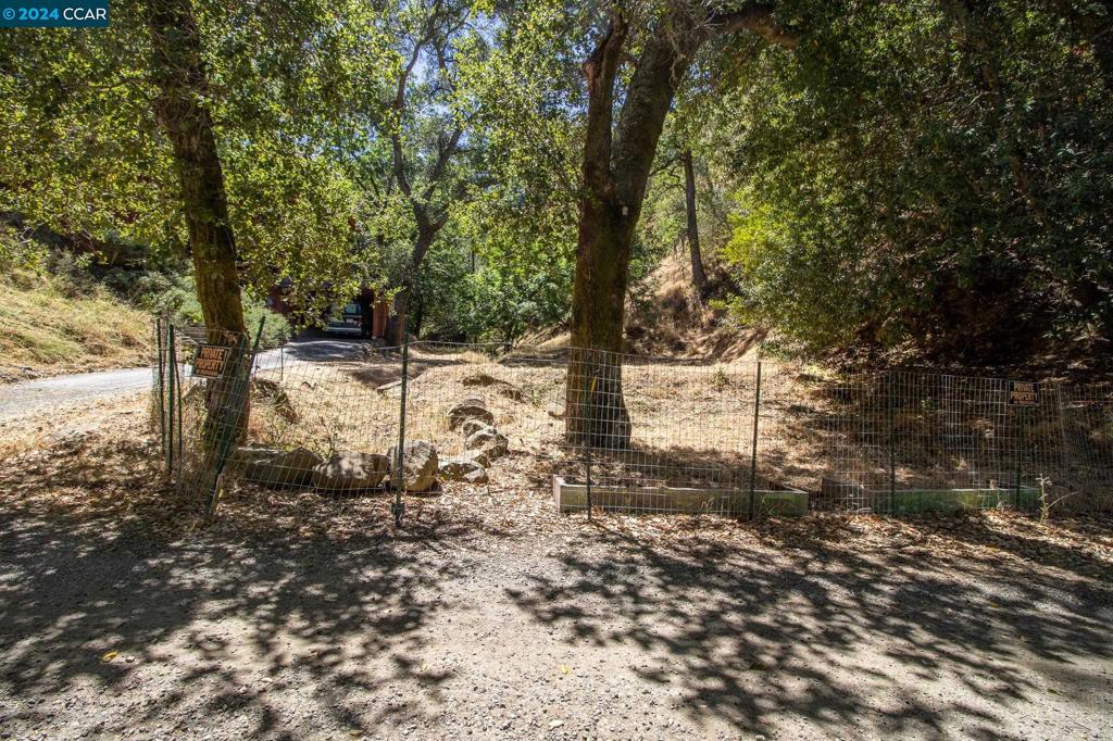 12063 Glenora Way Property Photo 2