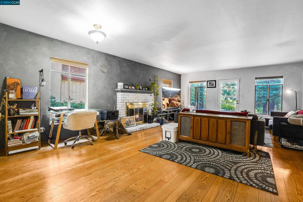 3533 Plaza Way Property Photo 14